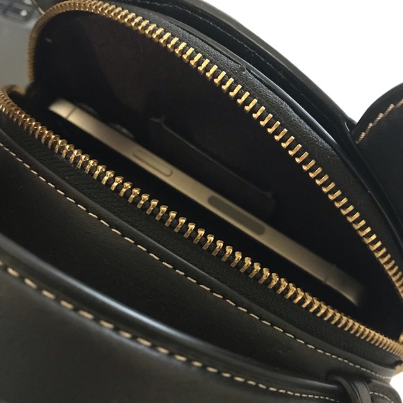 🐭 Disney X Coach Mickey Mouse Ear Bag - Picture 13 of 14